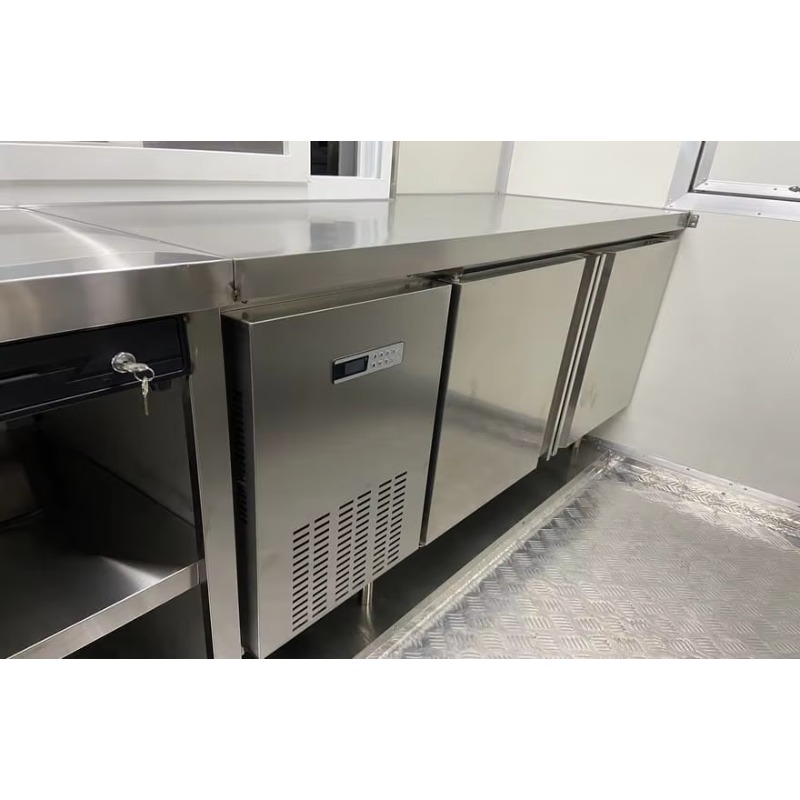 Mobiele keuken, foodtruck, sna - Food Truck With Snacks recensie en prijs